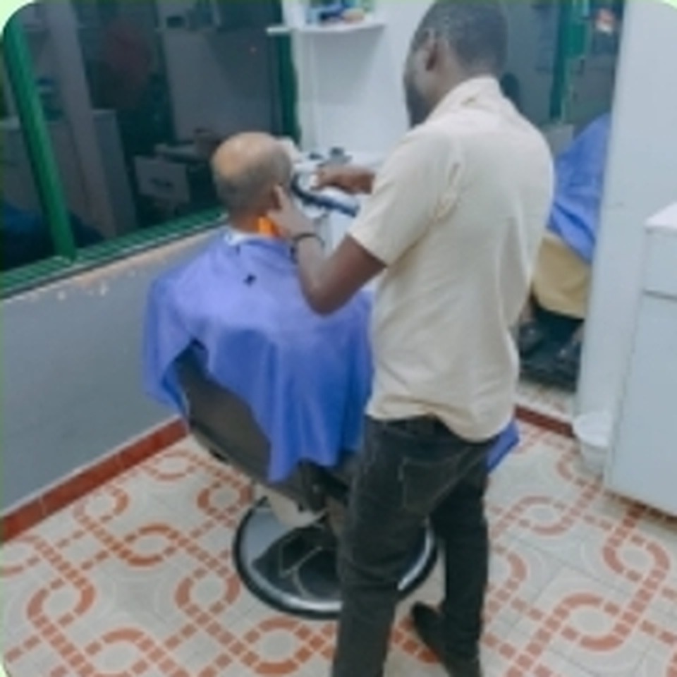 Beard Trimming & Hairline Styling